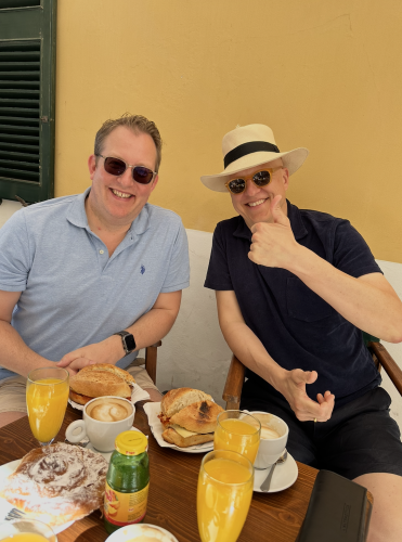 Aprende español desayunando en Ciutadella
